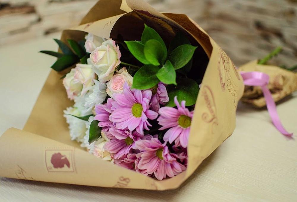 Букет цветов из: Розы и Хризантемы в Кугульте