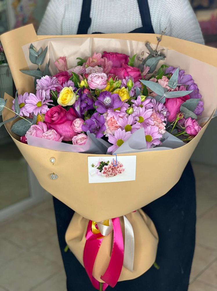 Букет цветов из: Хризантемы, Гвоздики и Альстромерии в Кугульте