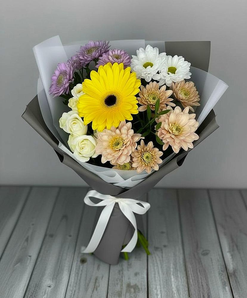 Букет цветов из: Розы, Герберы и Хризантемы в Кугульте