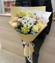 Букет цветов из:  Альстромерии, Розы и Хризантемы в Кугульте