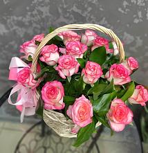 Цветочная композиция из Розы в корзине в Кугульте