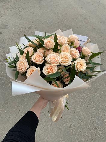 Букет Кремовые розы Латте в Кугульте