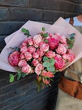 Букет розы в пальмах в Кугульте Букет цветов из: Розы в Кугульте