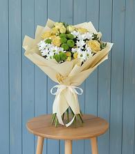 Букет цветов из:  Хризантемы и Розы в Кугульте