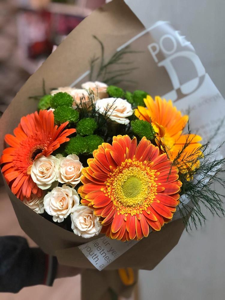Букет цветов из: Герберы, Хризантемы и Розы в Кугульте