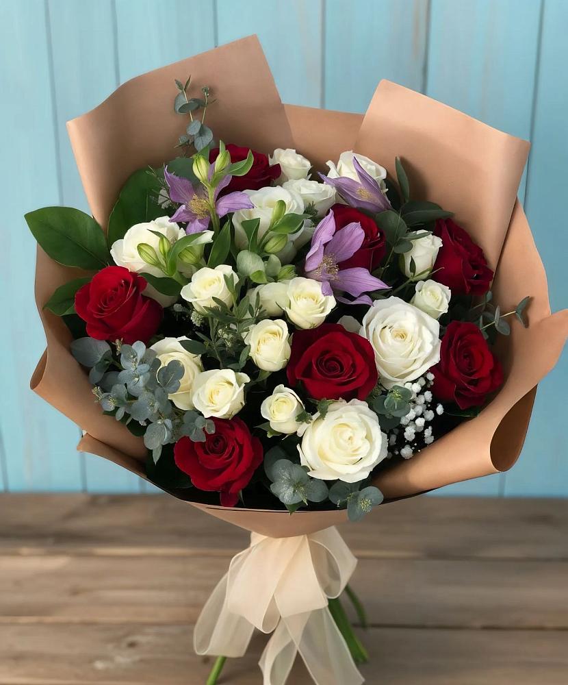 Букет цветов из: Розы и Альстромерии в Кугульте