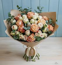 Букет цветов из:  Альстромерии и Розы в Кугульте