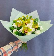 Букет цветов из:  Орхидеи и Розы в Кугульте