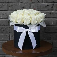 Цветочная композиция из Розы в шляпной коробке в Кугульте