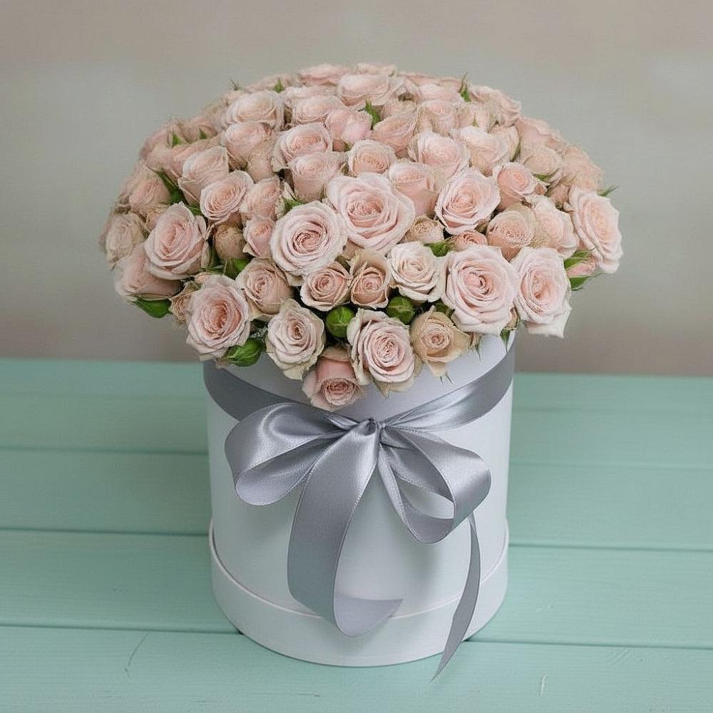 Цветочная композиция из Розы в шляпной коробке в Кугульте